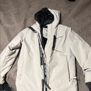 Hollister Men's Off-White Hooded Performance Jacket